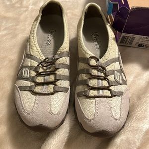 Sketchers status series bikers point blank off white size 7.5